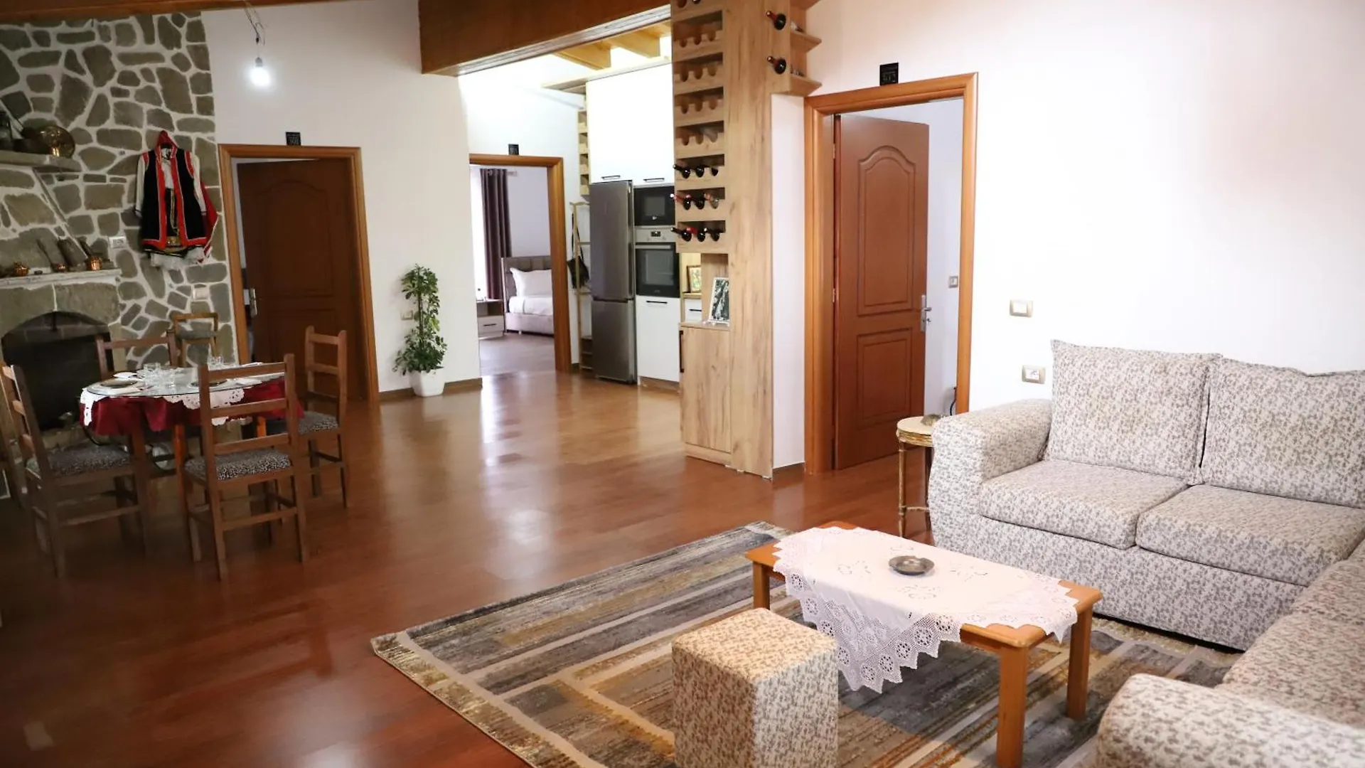 Vila Mulliri Gjeroven Берат Гостевой дом